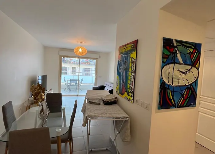 Douceur De Vivre Centre *