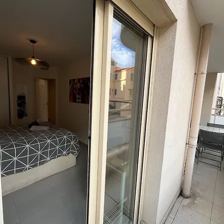 Magnifique Et Grand 2 Pieces Centre De Avec Parking En Sous Sol Cannes